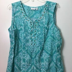 Turquoise sleeveless shirt